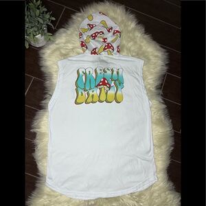 Fresh Laundry Fresh Daily sleeveless hooded tee sz XL